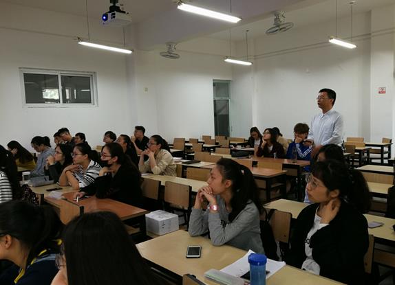 <b>天津市商业大学应用心理系新生开展《创新创业》新课程</b>